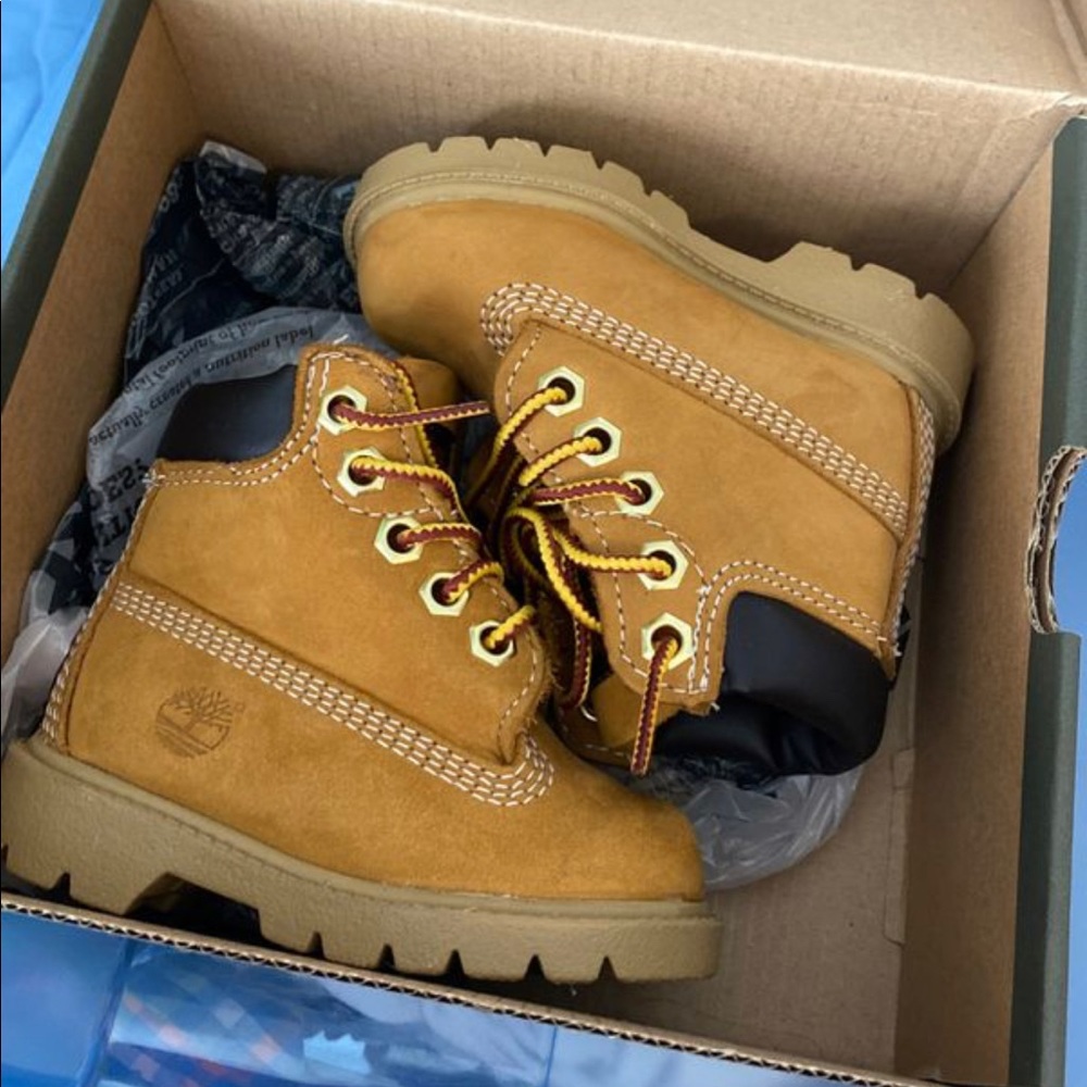 Baby timberland constructs
